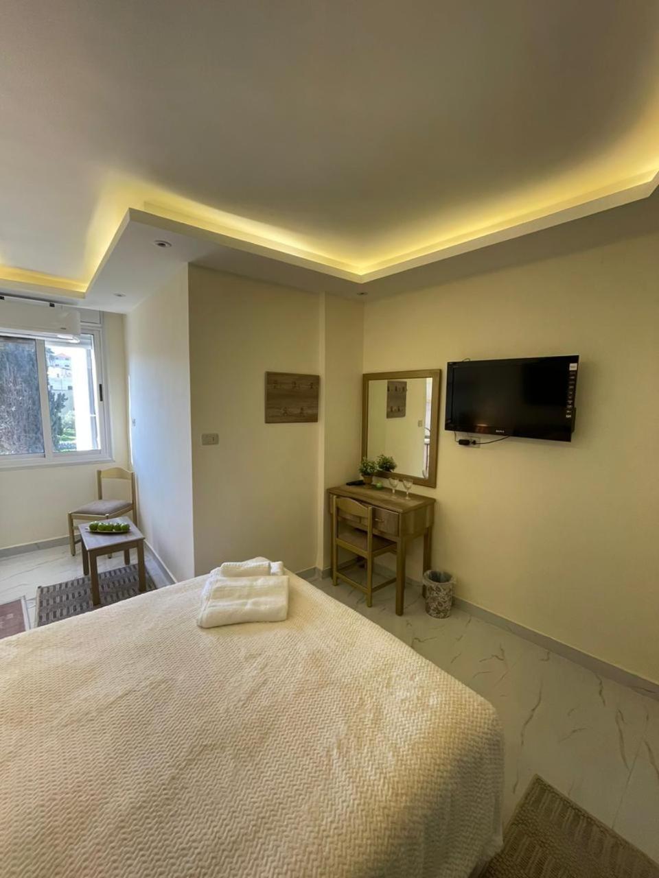 Classy Hostel Madaba Exterior photo